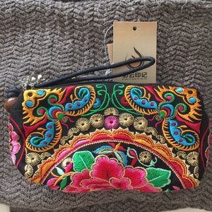 🥀Emboidered Purse